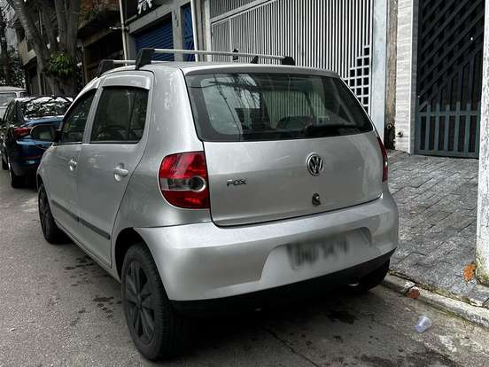 VOLKSWAGEN-FOX-1.0 MI PLUS 8V GASOLINA 4P MANUAL VOLKSWAGEN-FOX-2005