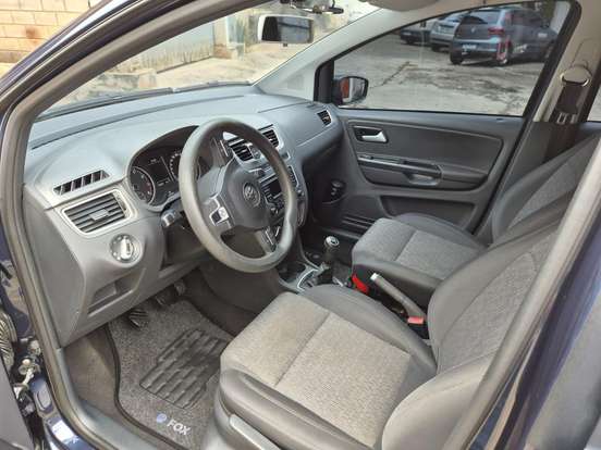 VOLKSWAGEN-FOX-1.6 MI 8V FLEX 4P MANUAL VOLKSWAGEN-FOX-2014
