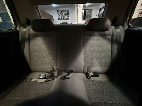 VOLKSWAGEN-FOX-2012