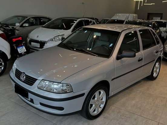 VOLKSWAGEN-GOL-2001