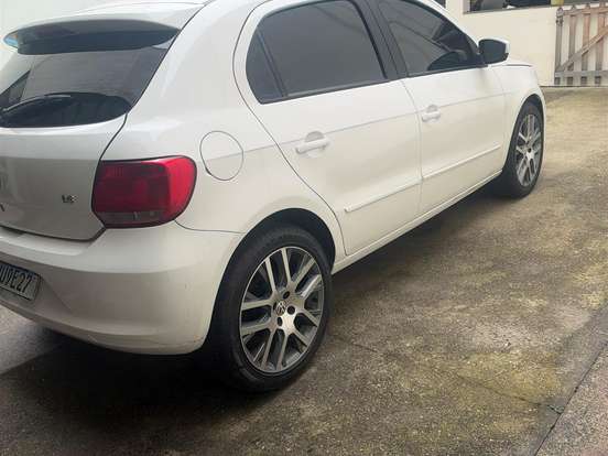 VOLKSWAGEN-GOL-1.6 MI CITY 8V FLEX 4P MANUAL VOLKSWAGEN-GOL-2013