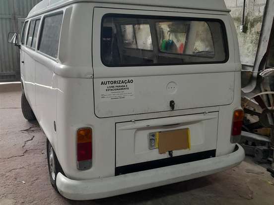 VOLKSWAGEN-KOMBI-1.4 MI STD 8V FLEX 4P MANUAL VOLKSWAGEN-KOMBI-2006