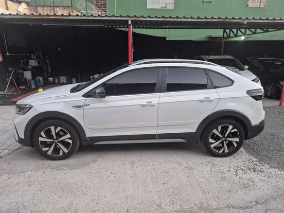 VOLKSWAGEN-NIVUS-1.0 200 TSI TOTAL FLEX HIGHLINE AUTOMÁTICO VOLKSWAGEN-NIVUS-2023