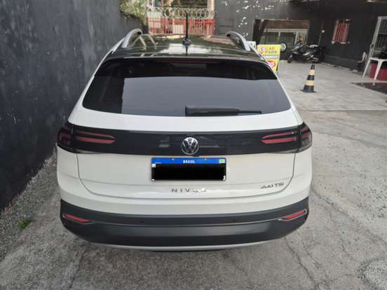 VOLKSWAGEN-NIVUS-1.0 200 TSI TOTAL FLEX HIGHLINE AUTOMÁTICO VOLKSWAGEN-NIVUS-2023