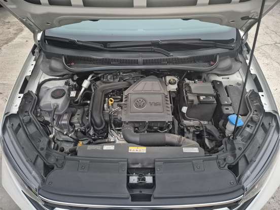 VOLKSWAGEN-NIVUS-1.0 200 TSI TOTAL FLEX HIGHLINE AUTOMÁTICO VOLKSWAGEN-NIVUS-2023