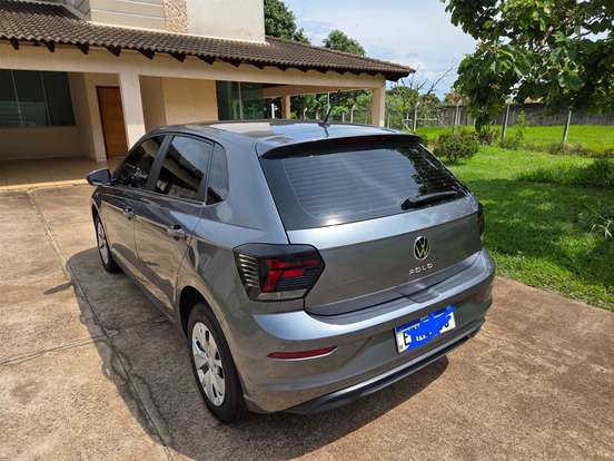VOLKSWAGEN-POLO-2023