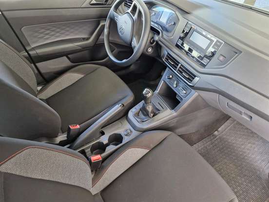 VOLKSWAGEN-POLO-2024