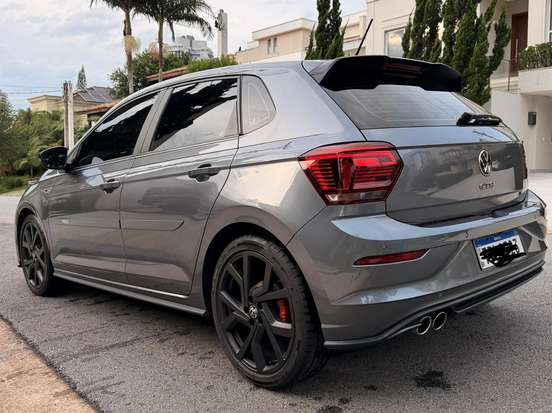 VOLKSWAGEN-POLO-2024