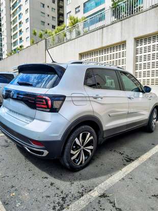 VOLKSWAGEN-T-CROSS-2021