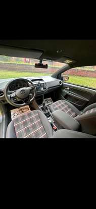 VOLKSWAGEN-UP-2020