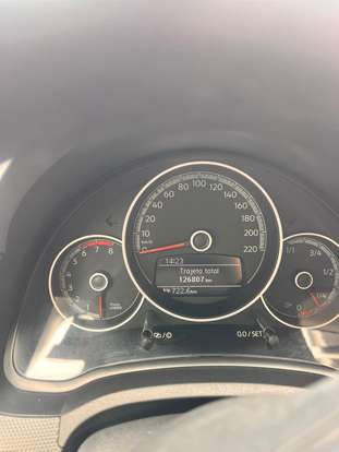 VOLKSWAGEN-UP-2018