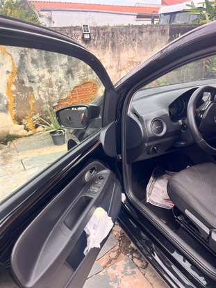 VOLKSWAGEN-UP-2018