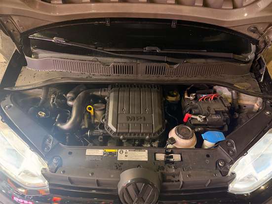 VOLKSWAGEN-UP-2017