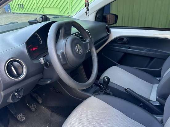 VOLKSWAGEN-UP-1.0 MPI TAKE UP 12V FLEX 4P MANUAL VOLKSWAGEN-UP-2017