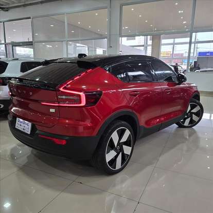 VOLVO-C40-2022