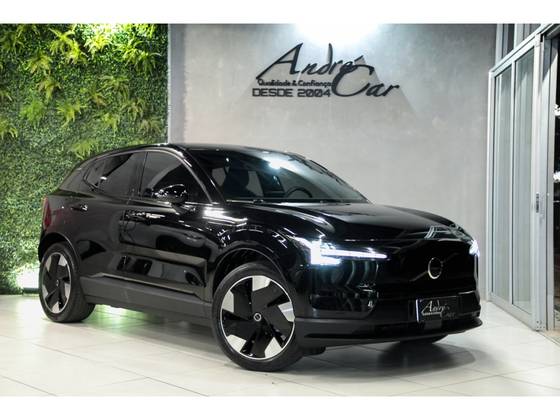 VOLVO EX30 69 KW ELÉTRICO PLUS