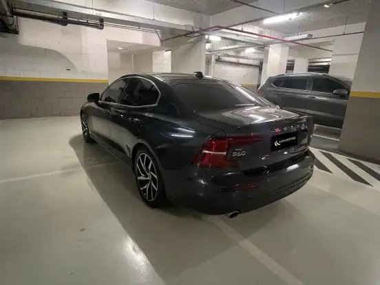 VOLVO-S60-2.0 T4 MOMENTUM GASOLINA 4P AUTOMÁTICO VOLVO-S60-2019