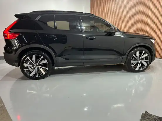 VOLVO-XC40-1.5 T5 RECHARGE R-DESIGN GEARTRONIC VOLVO-XC40-2021