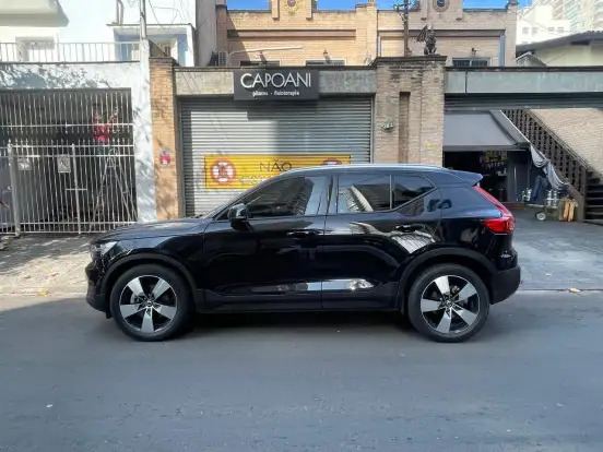 VOLVO-XC40-2.0 T5 GASOLINA MOMENTUM AWD GEARTRONIC VOLVO-XC40-2019