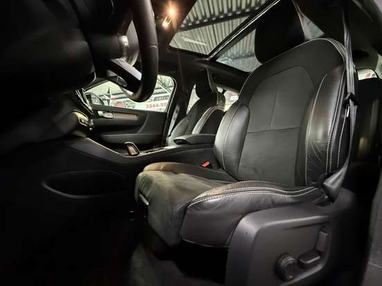 VOLVO-XC40-2.0 T4 GASOLINA GEARTRONIC VOLVO-XC40-2019