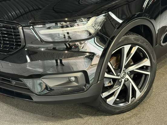 VOLVO-XC40-2.0 T4 GASOLINA GEARTRONIC VOLVO-XC40-2019