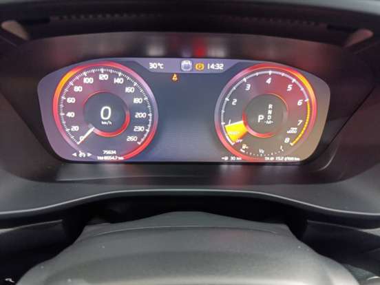 VOLVO-XC40-2.0 T4 GASOLINA GEARTRONIC VOLVO-XC40-2019
