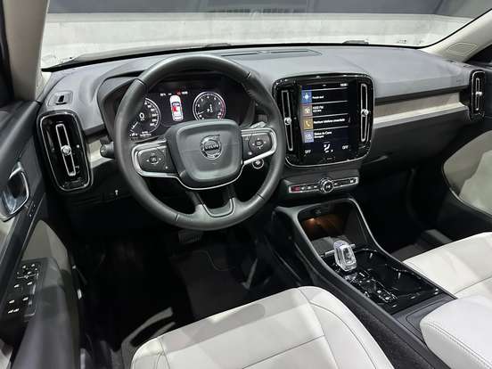 VOLVO-XC40-2.0 T4 GASOLINA INSCRIPTION GEARTRONIC VOLVO-XC40-2020