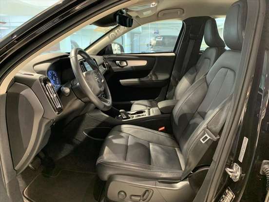 VOLVO-XC40-2.0 T4 GASOLINA MOMENTUM GEARTRONIC VOLVO-XC40-2020