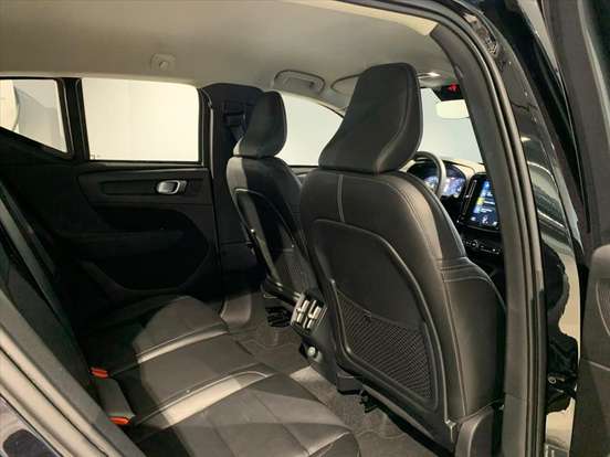 VOLVO-XC40-2.0 T4 GASOLINA MOMENTUM GEARTRONIC VOLVO-XC40-2020