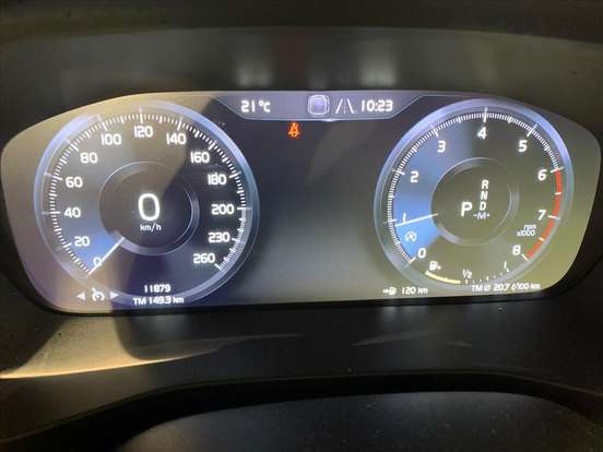 VOLVO-XC40-2.0 T4 GASOLINA MOMENTUM GEARTRONIC VOLVO-XC40-2020