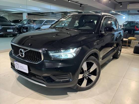 VOLVO XC40 2.0 T4 GASOLINA MOMENTUM GEARTRONIC