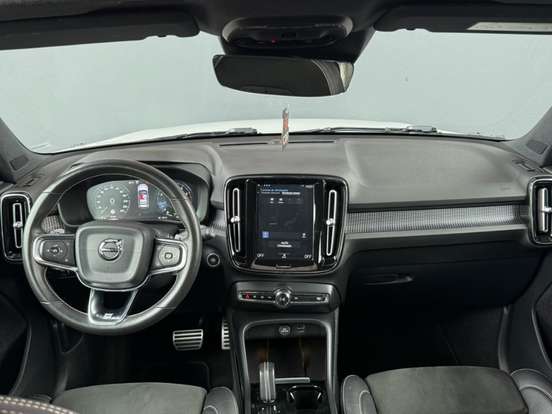 VOLVO-XC40-2.0 T5 GASOLINA R-DESIGN AWD GEARTRONIC VOLVO-XC40-2019