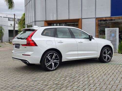 VOLVO-XC60-2019