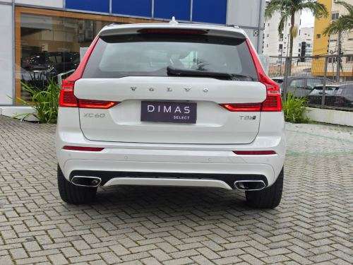 VOLVO-XC60-2019