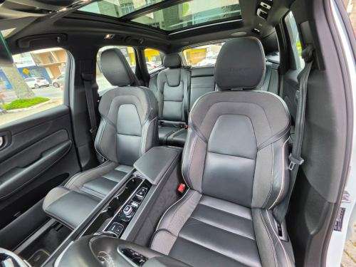 VOLVO-XC60-2019