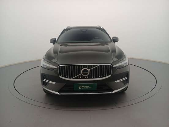 VOLVO-XC60-2021