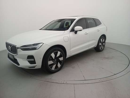 VOLVO-XC60-2023