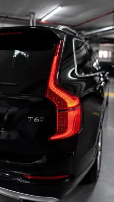 VOLVO-XC90-2015