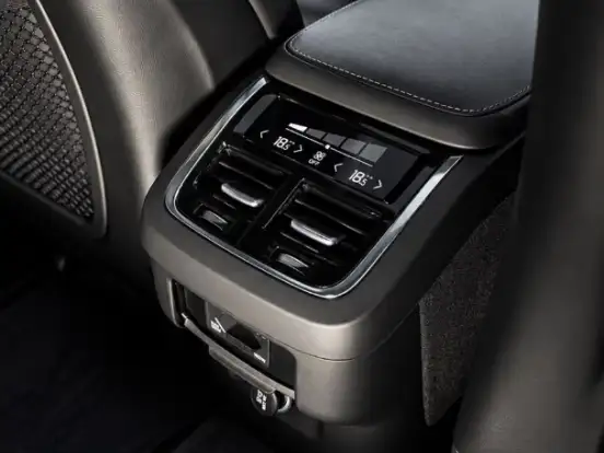VOLVO-XC90-2.0 MOMENTUM TURBO GASOLINA 4P 4X4 AUTOMÁTICO VOLVO-XC90-2015