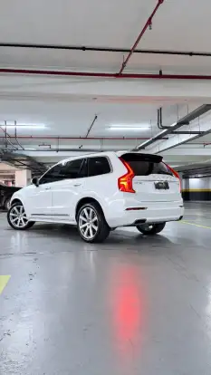 VOLVO-XC90-2019