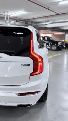 VOLVO-XC90-2019