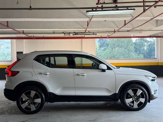 VOLVO-XC40-2.0 T5 GASOLINA MOMENTUM AWD GEARTRONIC VOLVO-XC40-2019