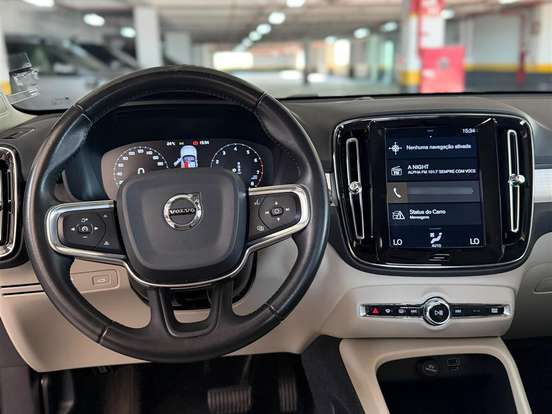 VOLVO-XC40-2.0 T5 GASOLINA MOMENTUM AWD GEARTRONIC VOLVO-XC40-2019