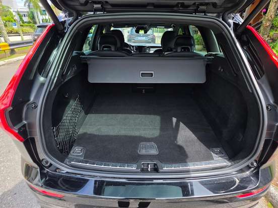 VOLVO-XC60-2.0 T8 HYBRID R-DESIGN AWD GEARTRONIC VOLVO-XC60-2019