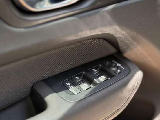 VOLVO-XC60-2.0 T8 PHEV POLESTAR ENGINEERED AWD GEARTRONIC VOLVO-XC60-2025