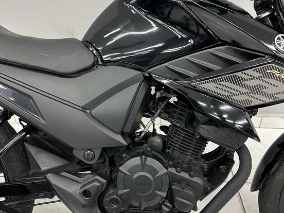 YAMAHA-YS 150 FAZER SED YAMAHA-YS 150 FAZER SED-2015