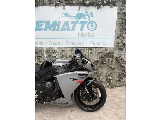 YAMAHA-YZF R1-2009