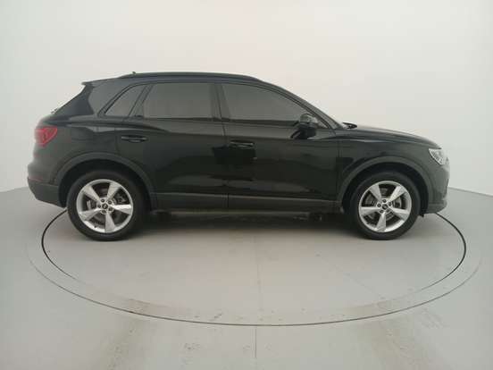AUDI-Q3-2024