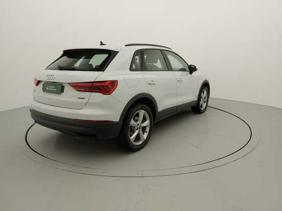 AUDI-Q3-2024