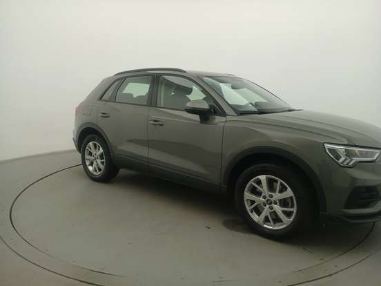 AUDI-Q3-2024